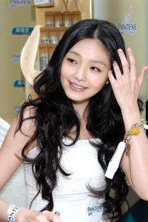 最新爆料女星是谁,神秘女星身份揭晓，引发热议！  第2张