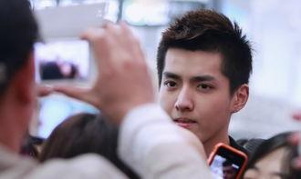 吴亦凡钟汉良最新爆料,揭秘娱乐圈幕后真相  第2张