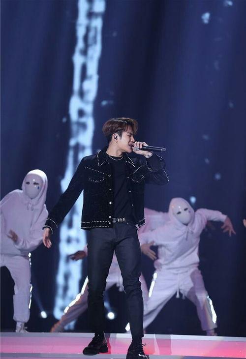 王嘉尔最新爆料微博,揭秘娱乐圈幕后真相！  第2张