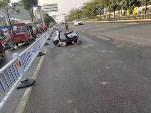 南宁非动车道爆料案件最新,惊曝违规停车引发连环事故，真相令人咋舌